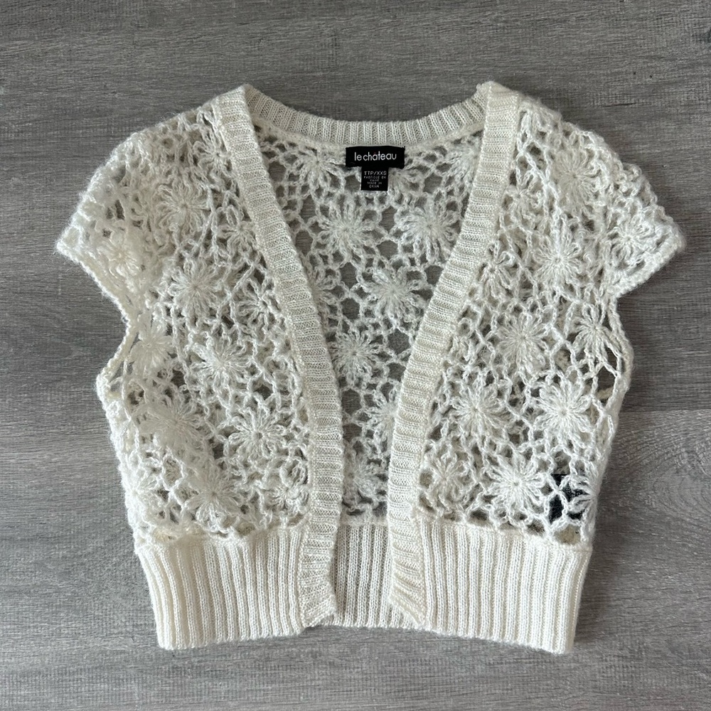 Le Chateau Ivory Wool Blend Floral Knit Top Crop Shrug